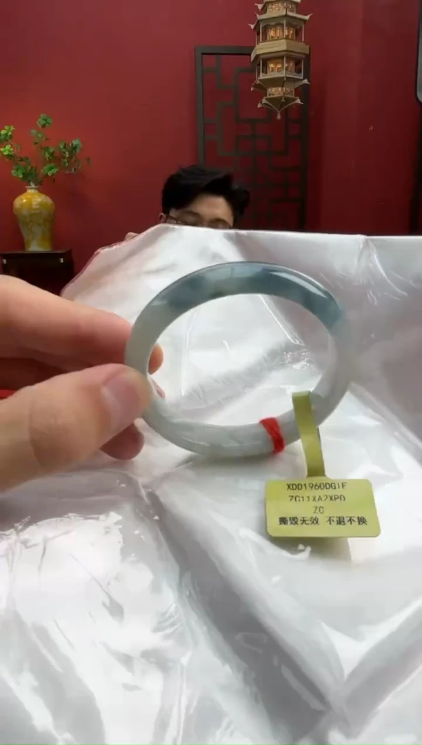 未镶嵌手镯（贵妃镯）翡翠翡翠手镯5