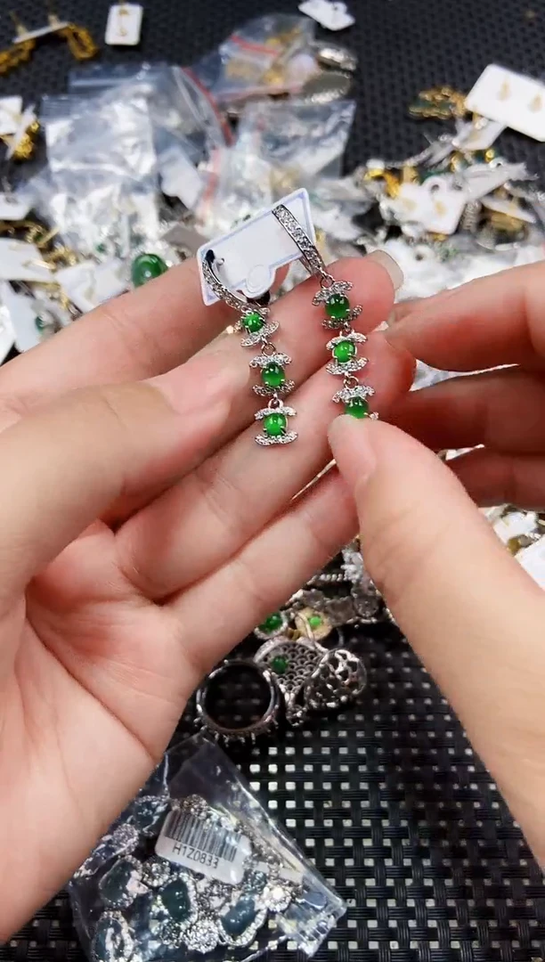 翡翠未镶嵌耳饰1111111111