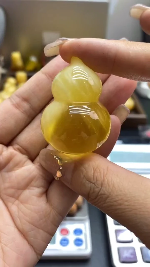 琥珀未镶嵌珠宝奇石2618