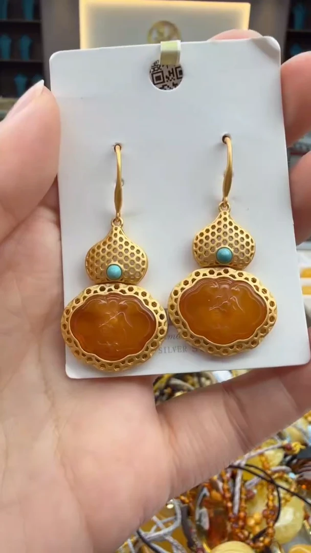 琥珀未镶嵌耳饰333秒拍号 假一罚三