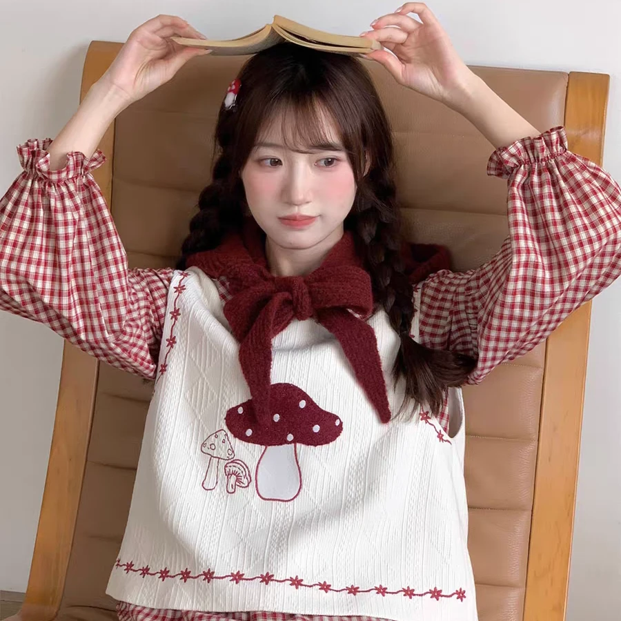 甜美可爱风米色小蘑菇绣花马甲格纹泡泡袖衬衫花边半裙三件套9099