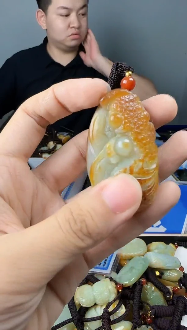 和田玉未镶嵌颈饰1