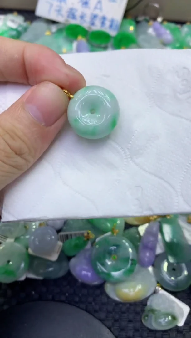 颈饰未镶嵌翡翠天然缅甸A货翡翠