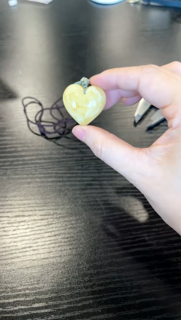 未镶嵌吊坠(赠链)蜜蜡J465 爱心蜜蜡吊坠 6g左右