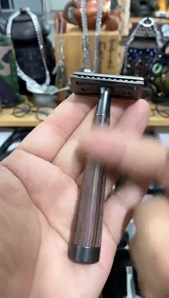 瓷片闪购商品  如图所示