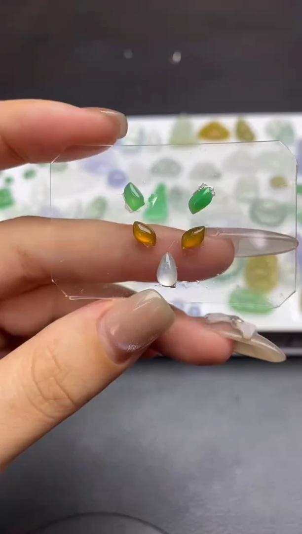 未镶嵌定制翡翠翡翠毛货~