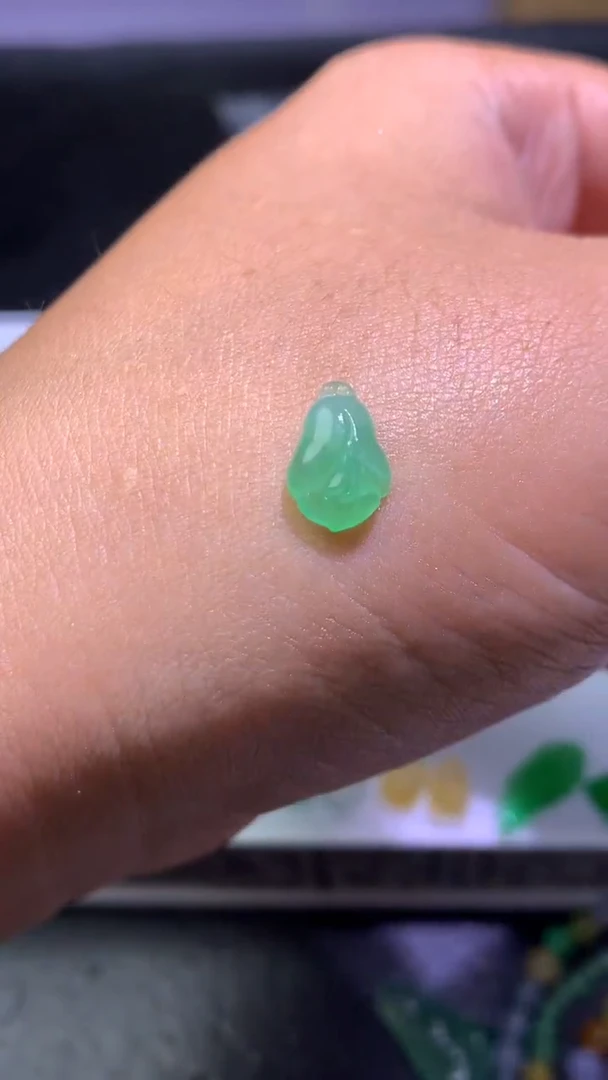 未镶嵌定制翡翠毛货