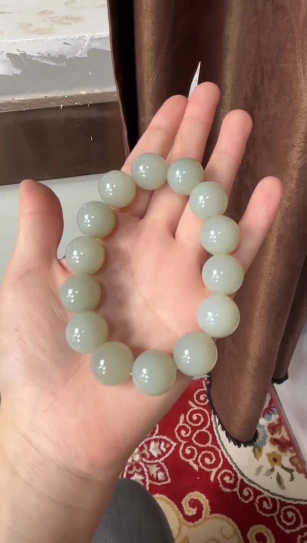 【闪购商品】和田玉手串未镶嵌且末微色差近矿卡16