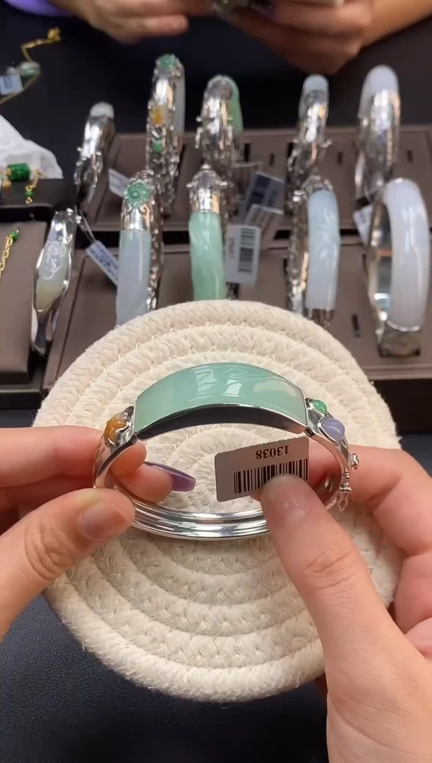 颈饰银S925镶嵌翡翠净货13038