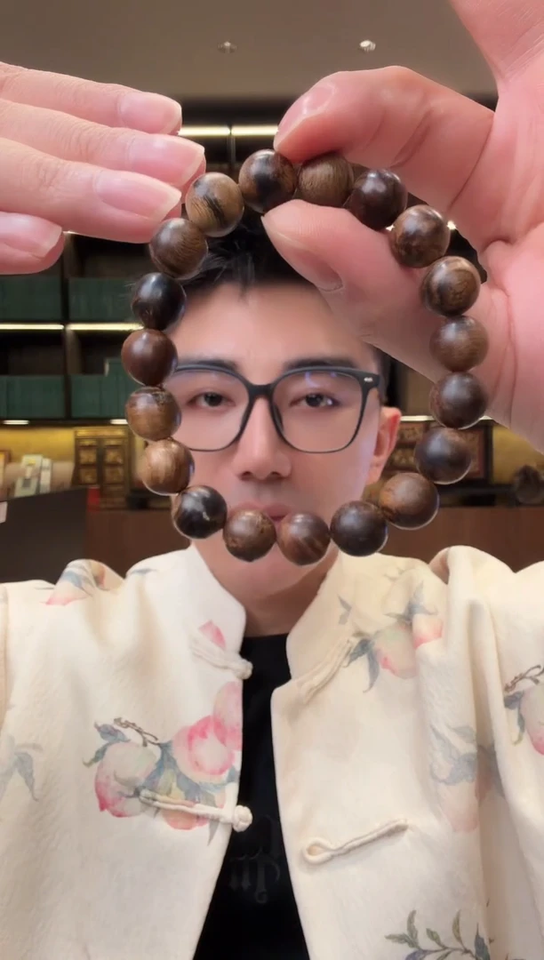 沉香手串宫皇顺达拉干手串16