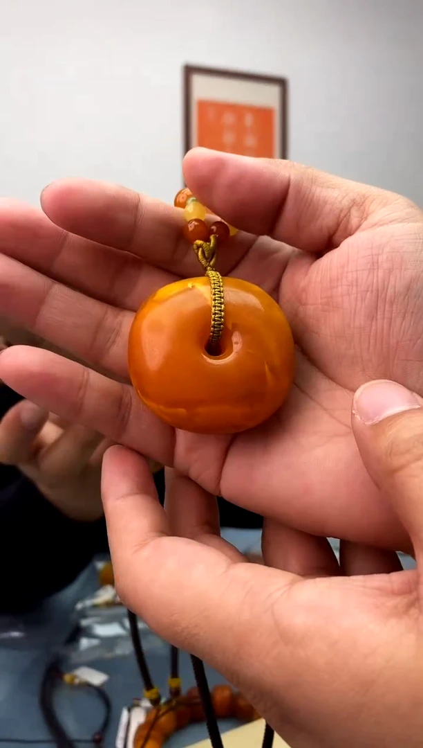 【闪购商品】蜜蜡珠宝奇石未镶嵌假一罚十，发一件三个月原价包退