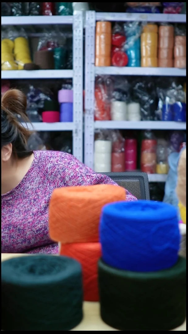 羊绒欢姐手编线B950