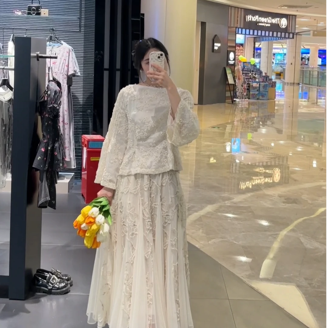圣迪奥蕾丝气质长袖时尚百搭设计师圆领提花上衣S252Z3225