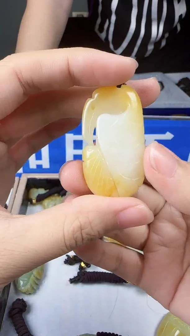 和田玉未镶嵌颈饰1
