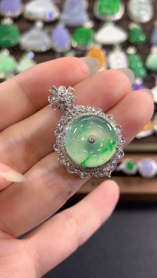 吊坠(不含链)18K金镶嵌翡翠d43