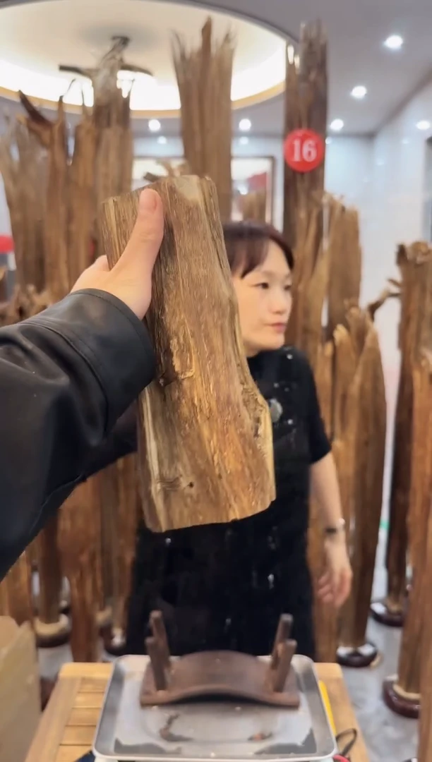 【闪购商品】沉香摆件沉香摆件40