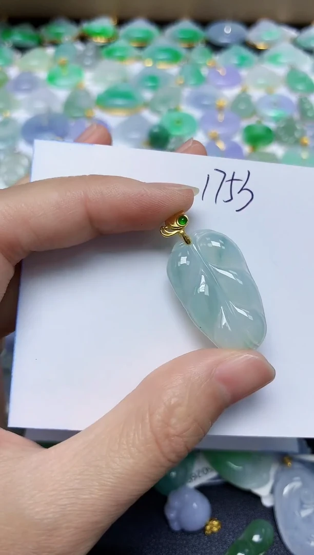 翡翠未镶嵌颈饰 天然缅甸翡翠A货