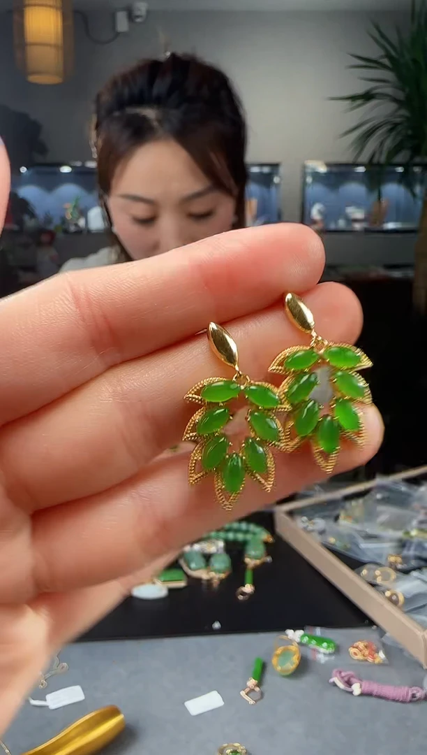 【闪购商品】和田玉耳钉银S925镶嵌1