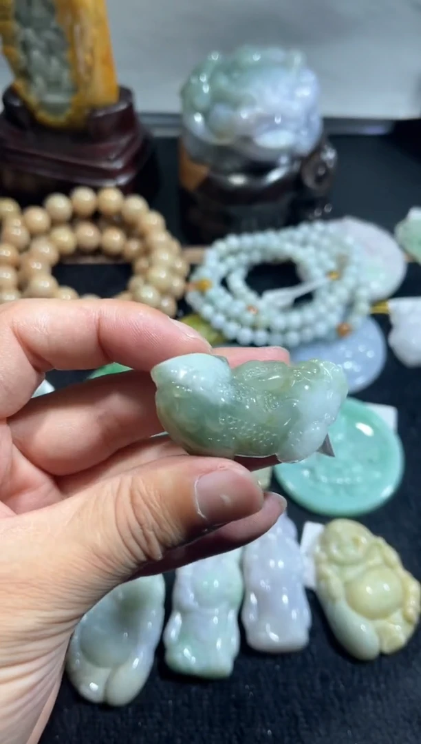 【闪购商品】翡翠颈饰未镶嵌00019746