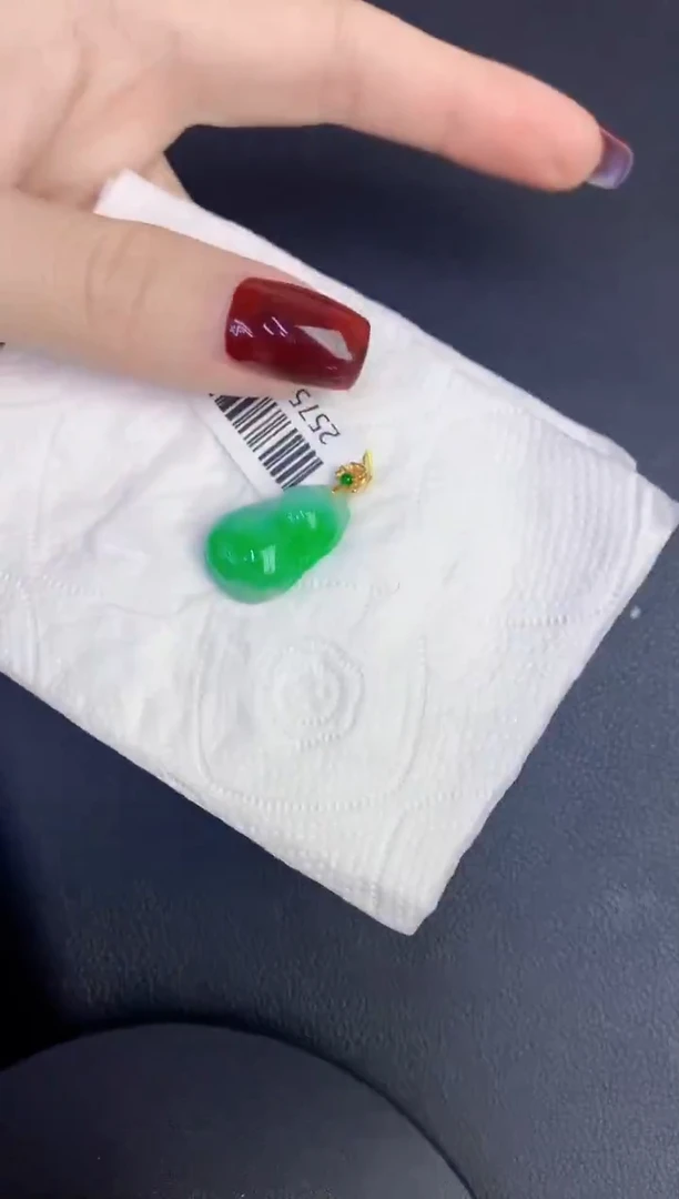 颈饰18K金镶嵌翡翠缅甸天然翡翠a货