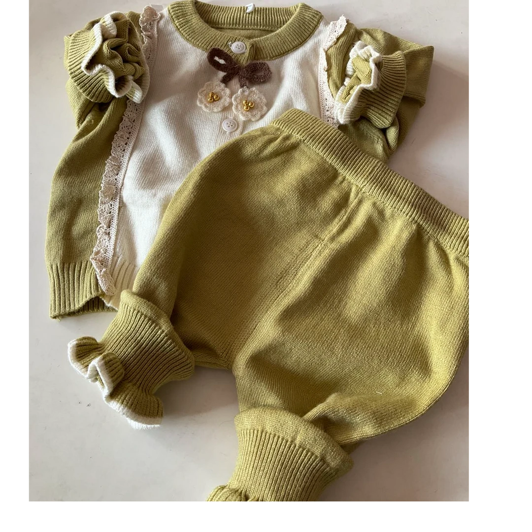 女宝宝的两件套婴儿女童