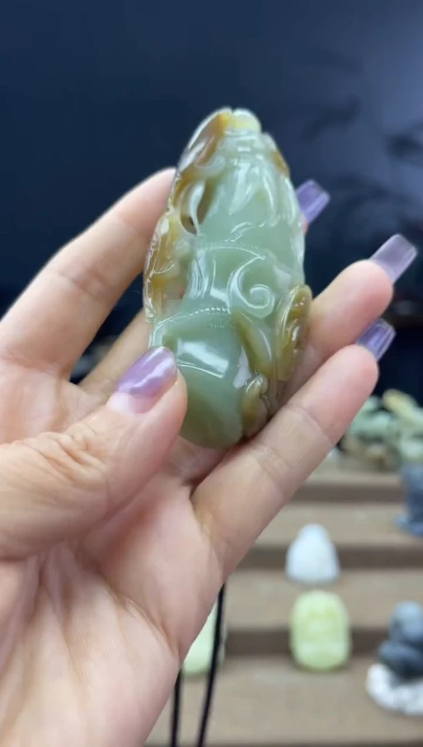 颈饰未镶嵌和田玉1