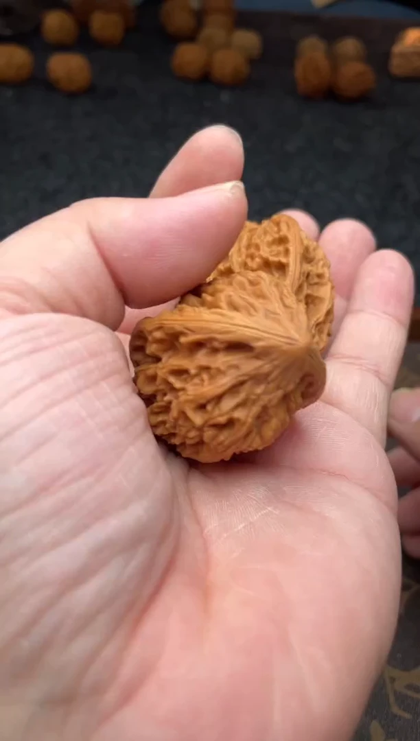 把件文玩核桃B  79号   40尺鸡心