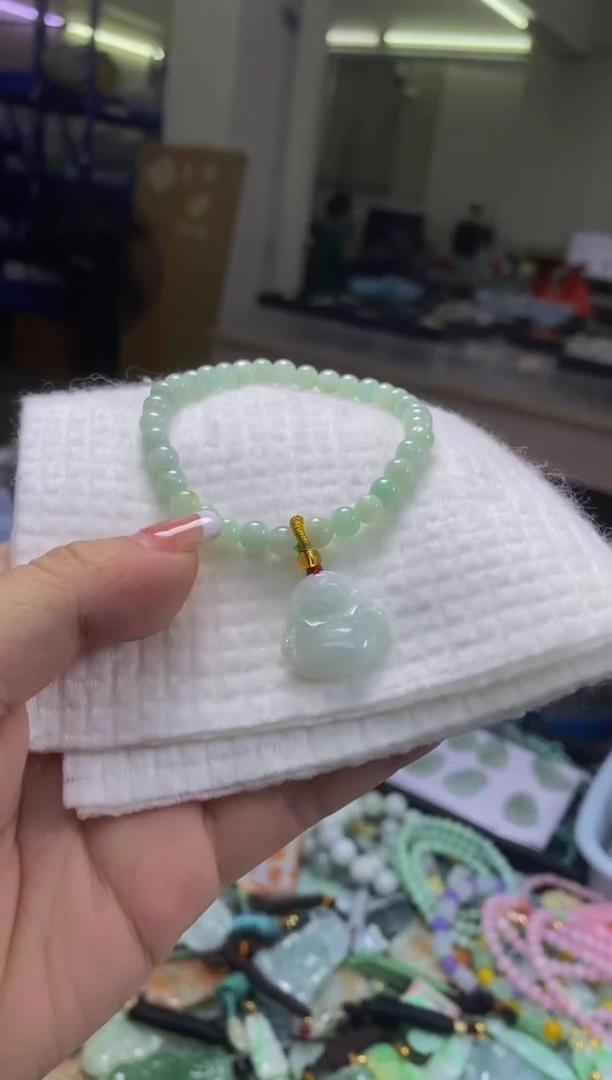 翡翠未镶嵌颈饰闪购0009742