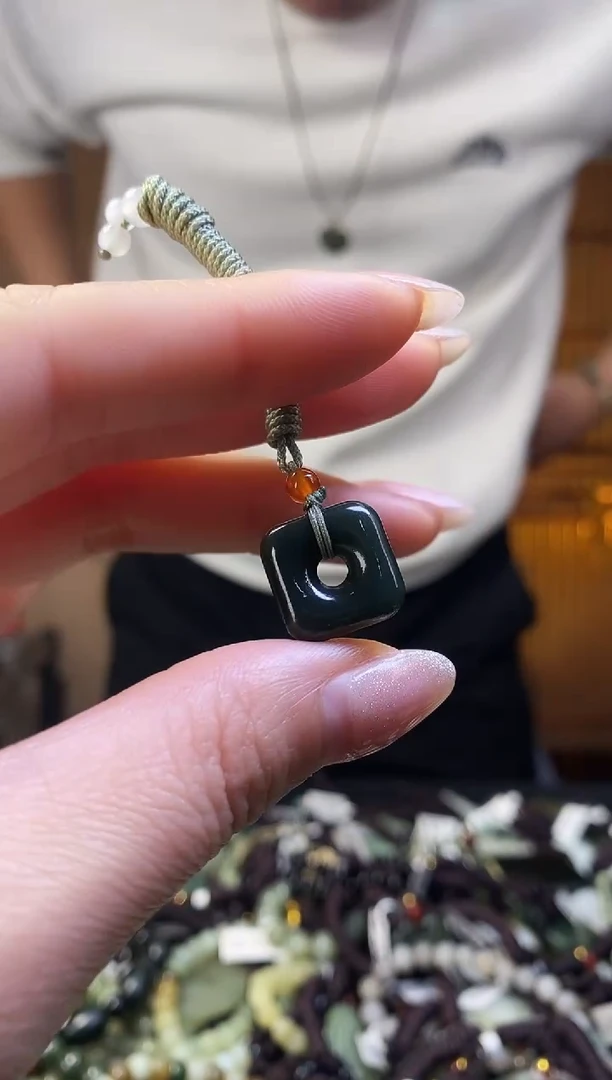 【闪购商品】和田玉颈饰未镶嵌多样性发货，拍一发一