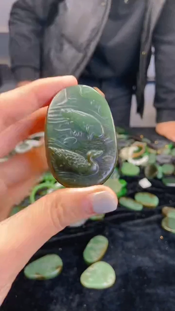 颈饰未镶嵌和田玉1