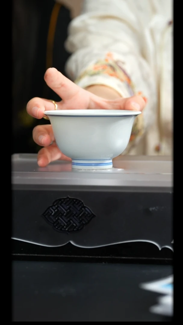 涂杏花窑丨白胎压手杯cpp251207102