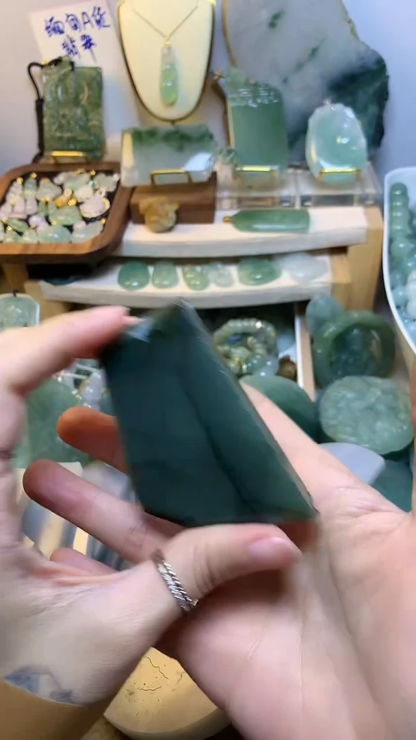 未镶嵌挂件翡翠 缅甸A货翡翠，没有运费险