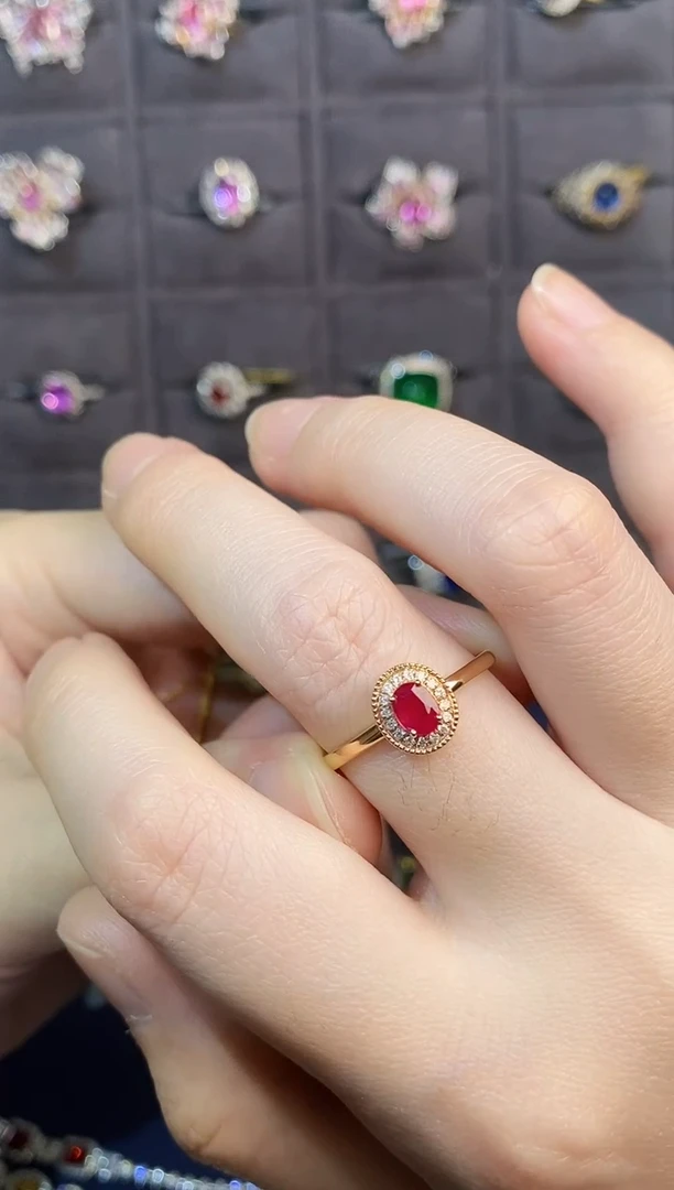 18K金镶嵌戒指红宝石40分红宝戒指