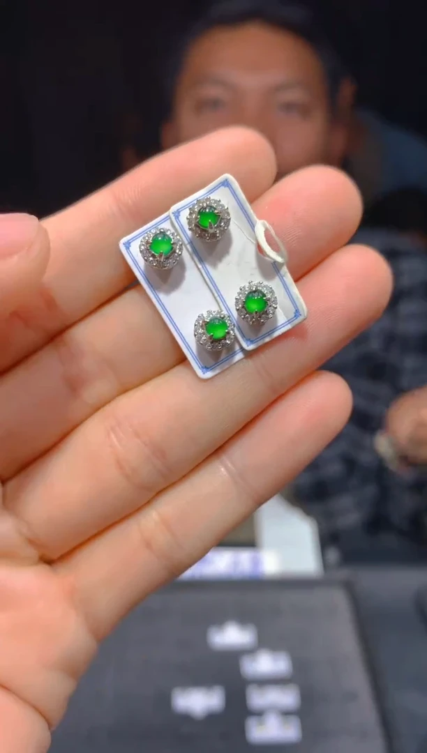 【闪购商品】定制翡翠未镶嵌7多样性发货（发其一）