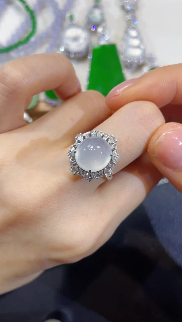 颈饰18K金镶嵌翡翠团购2