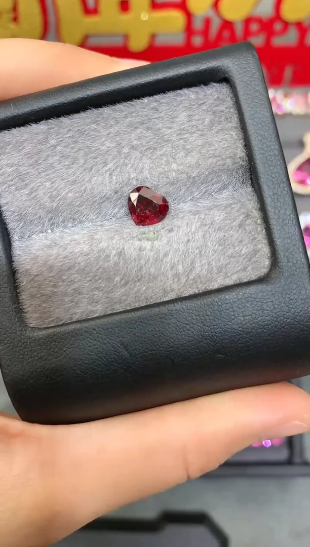 【闪购商品】定制尖晶石裸石未镶嵌心形 鸽血色调 1.60ct