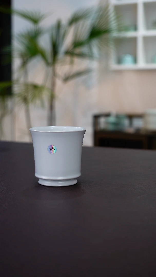 55号月白唇口马蹄杯 不完美 简包