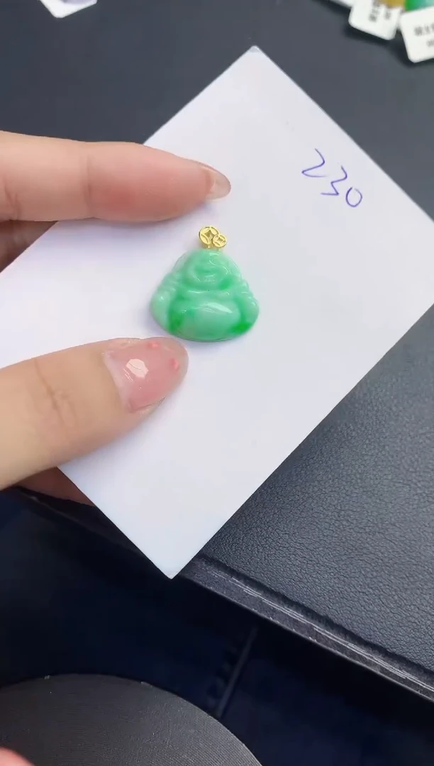 翡翠未镶嵌颈饰缅甸天然翡翠A货