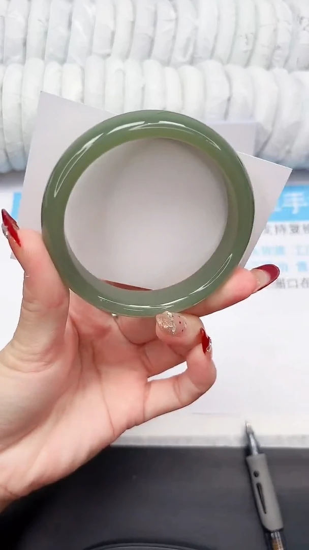 未镶嵌手镯石英质玉77-61.3HSC