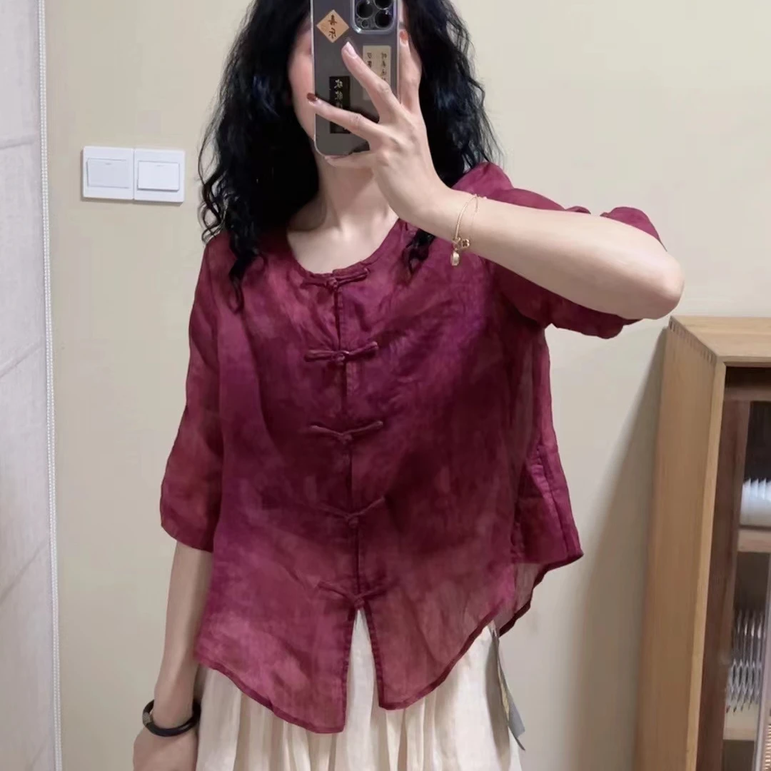 随机一件版衣或者裤子美背