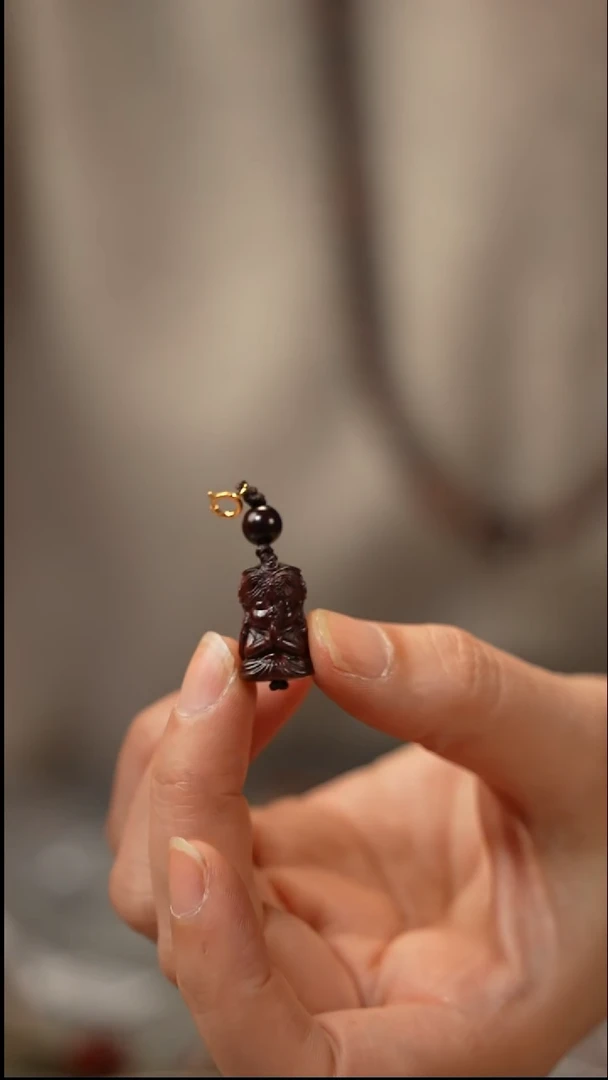 【闪购商品】降真香吊坠红降扎基挂件