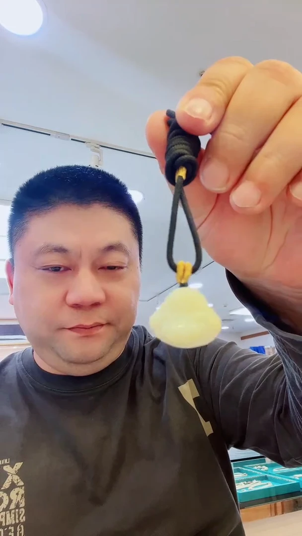 【闪购商品】蛋白石吊坠未镶嵌多样性发其一30606