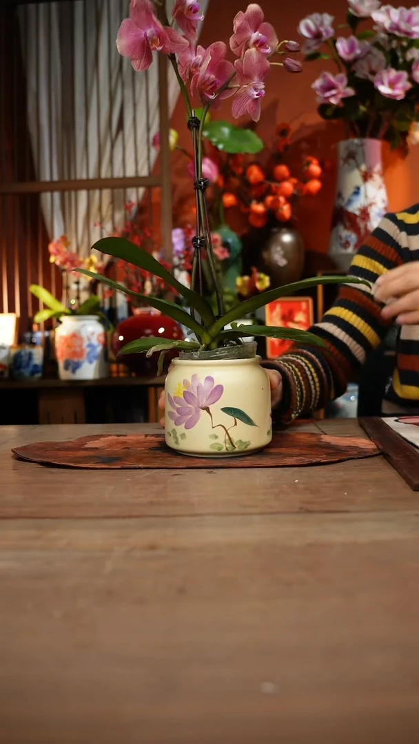 当代高温釉下彩手绘陶瓷餐具