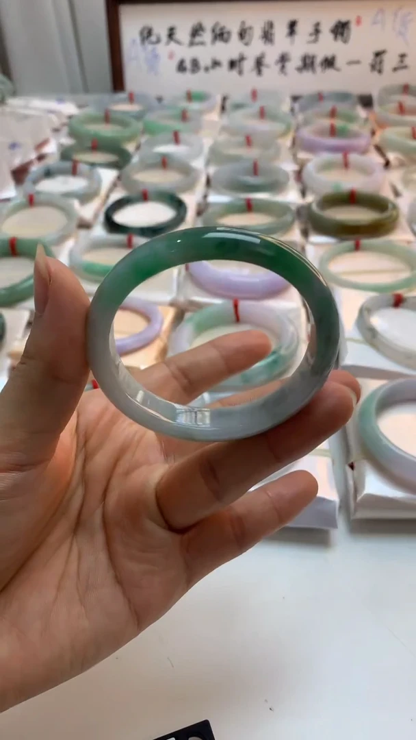 未镶嵌手镯翡翠53贵妃绿毛鸡