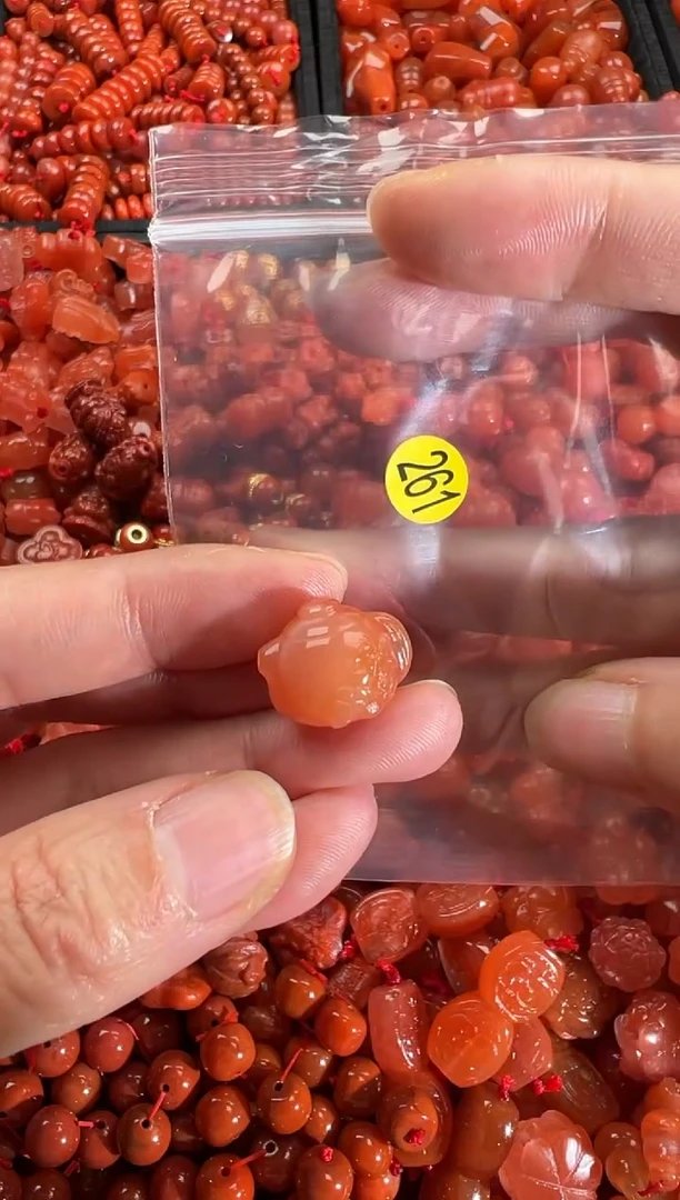【闪购商品】南红玛瑙颈饰未镶嵌1