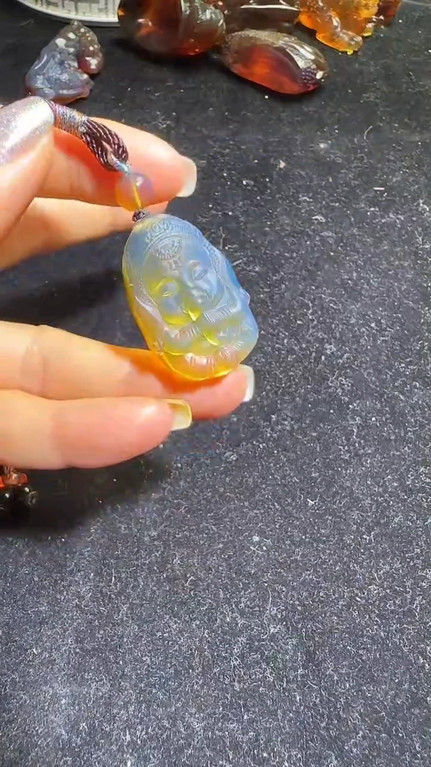 未镶嵌颈饰琥珀102