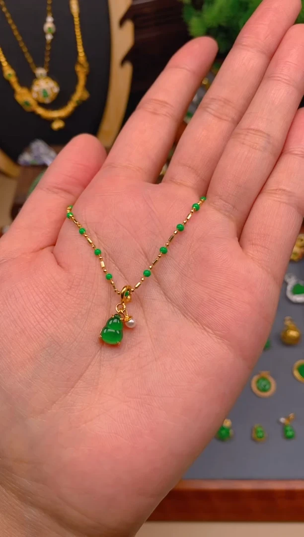 【闪购商品】翡翠吊坠(不含链)银S925镶嵌葫芦