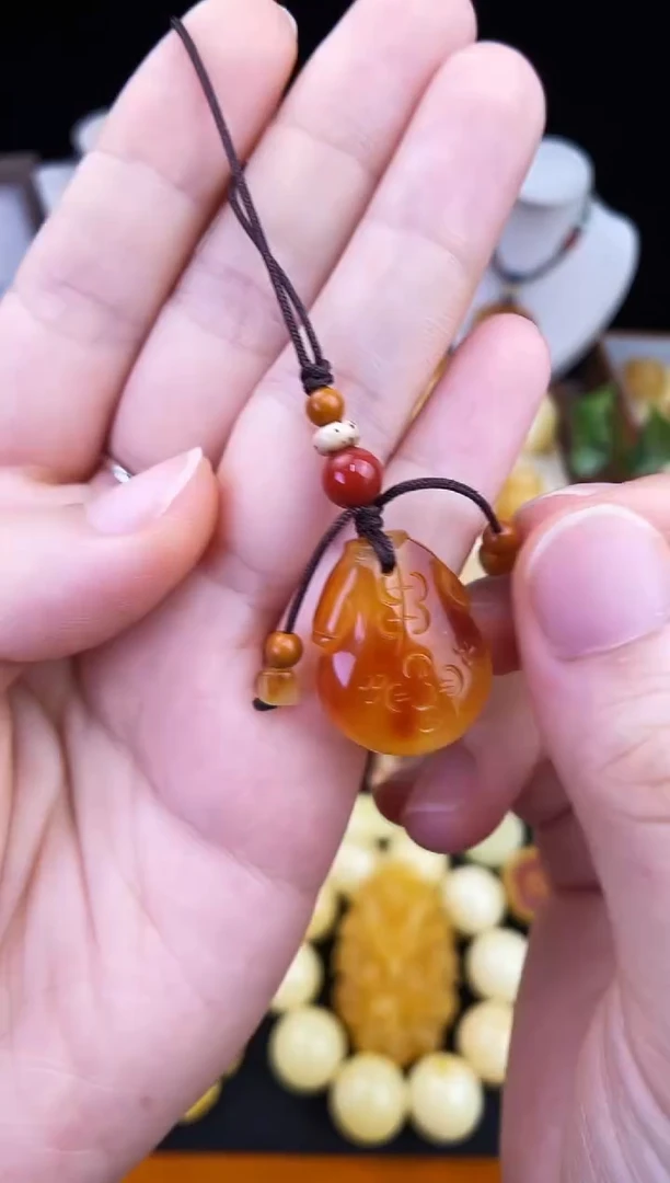 琥珀未镶嵌珠宝奇石柒月