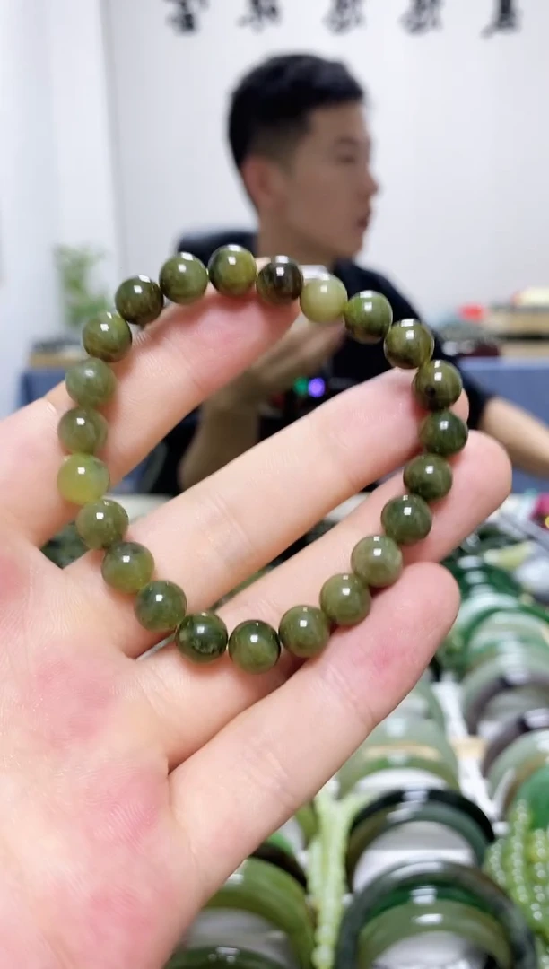 和田玉手镯未镶嵌8mm