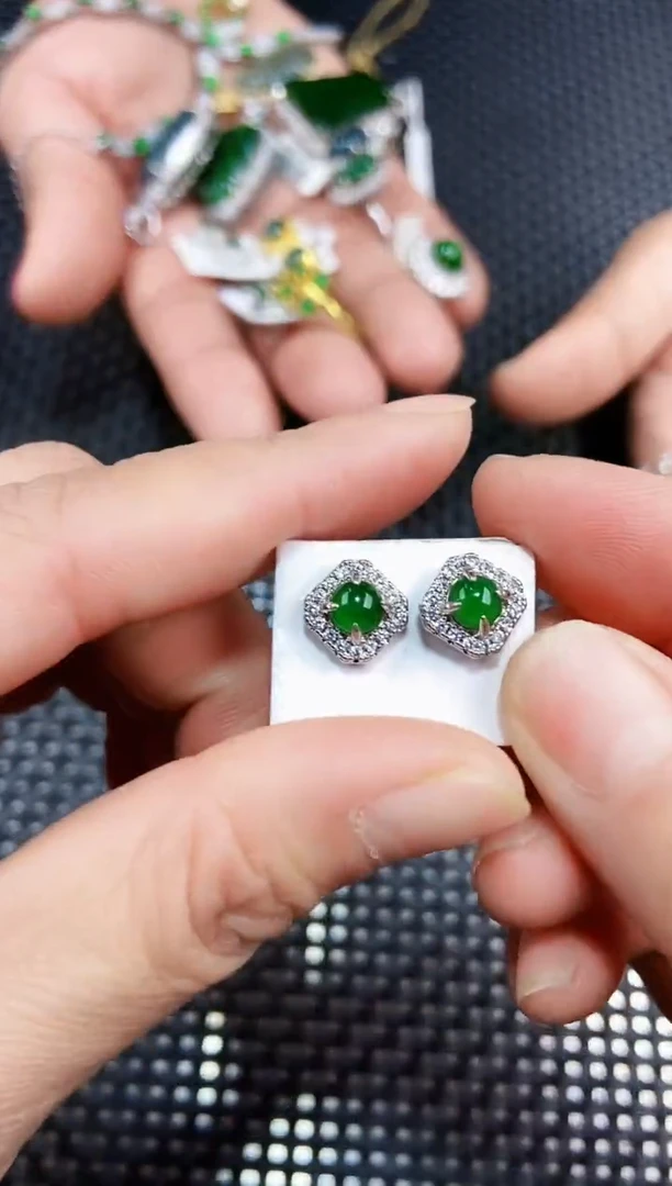 【闪购商品】翡翠耳饰未镶嵌11111111